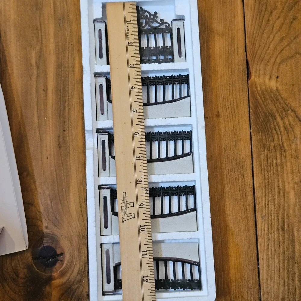 VTG Lemax Dickensvale Iron Gate & Wall Set of 5 Village Fence Accessory 1995 Box